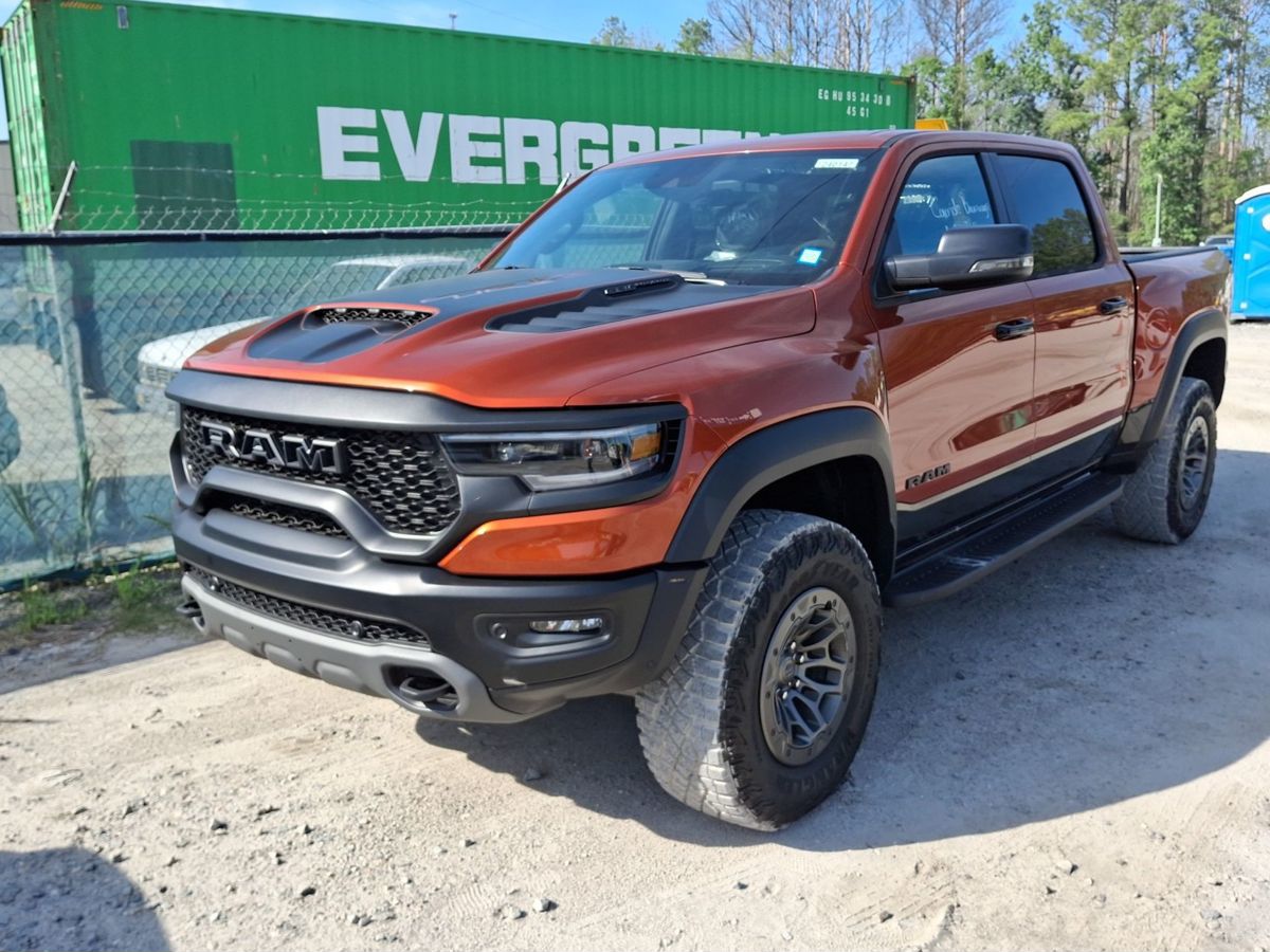 Фото Ram 1500, 2023, Желтый, 48 км