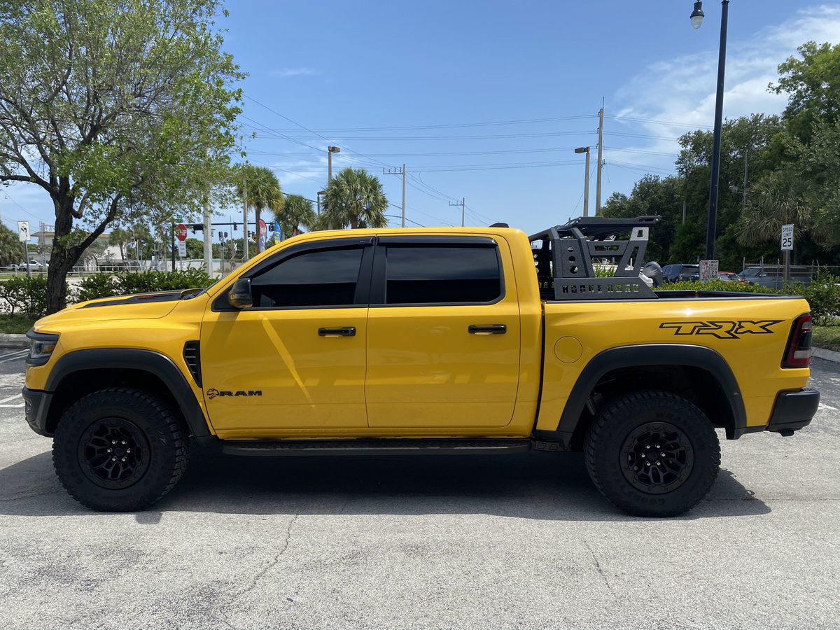 Дополнительное фото Ram 1500, 2023, Желтый, 2127 км