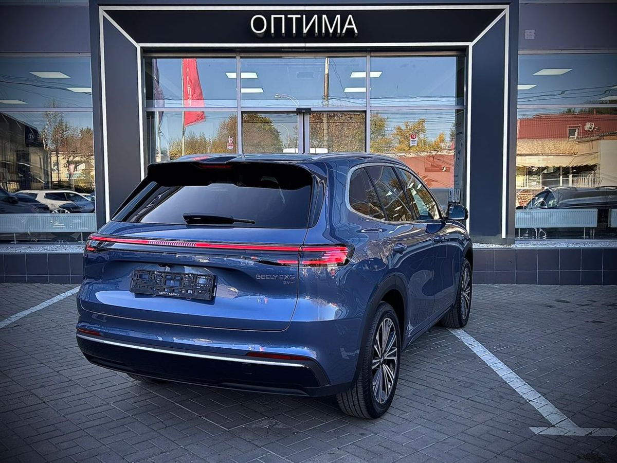 Geely EX5 Гибрид Макс EM-R