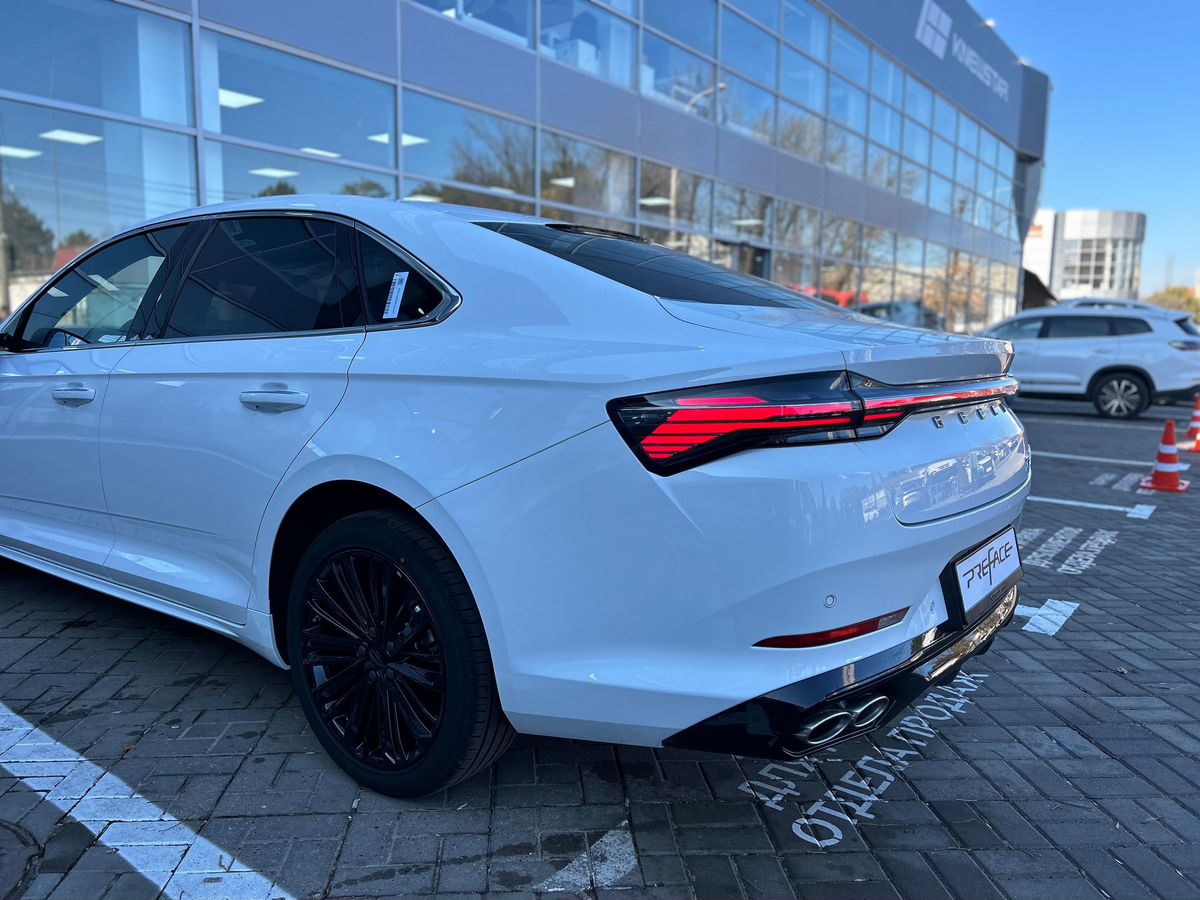 Geely Preface Флагман