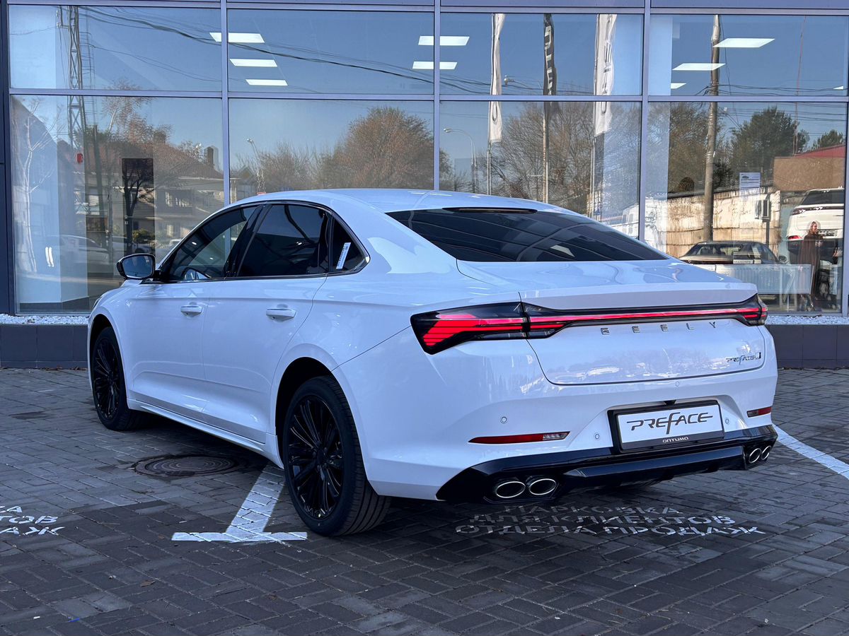 Geely Preface Флагман