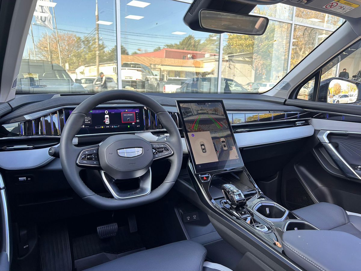 Geely Atlas Люкс