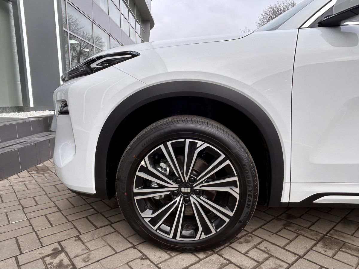 Geely EX5 Гибрид Макс EM-R